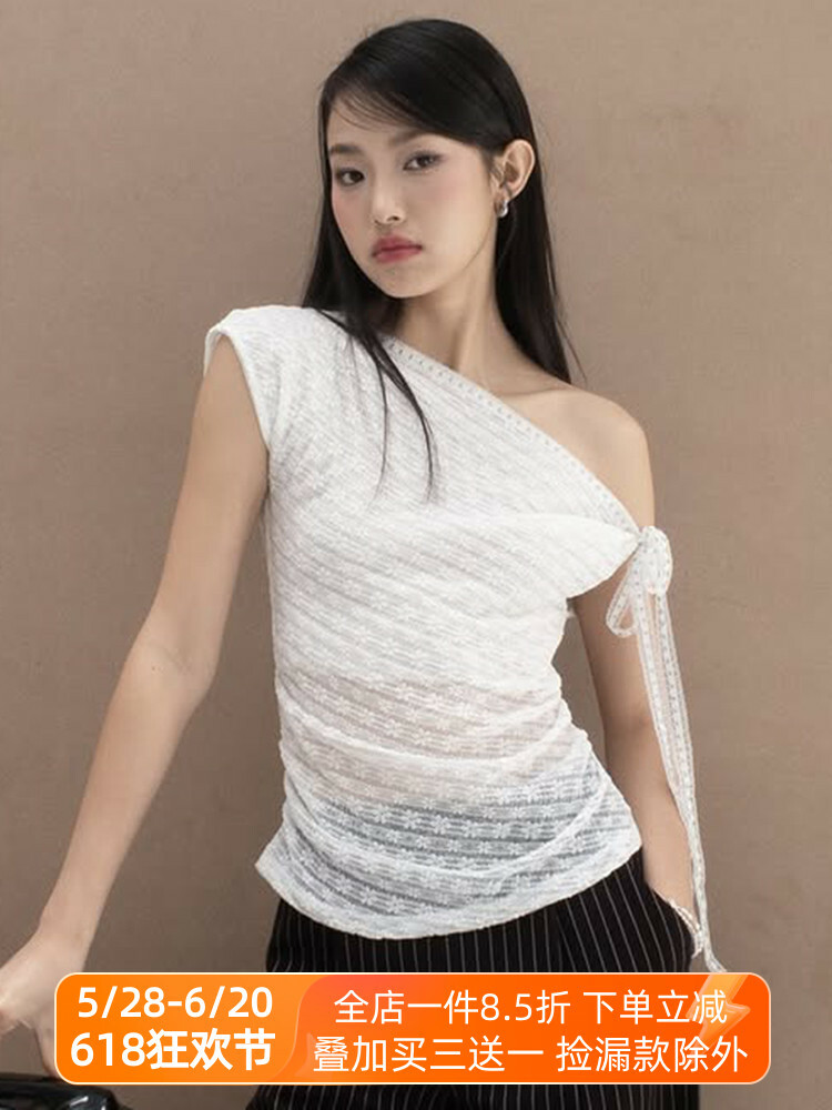 Women's Asymmetrical Off-Shoulder T-Shirt with Textured Floral Design - White Summer Top for 90s and Y2K Style
