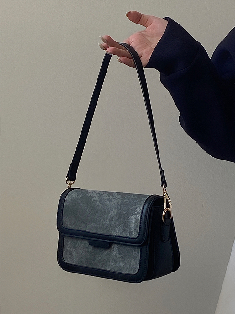 Women's Color-Block Vintage Small Square Bag - Versatile Underarm, Handheld, Shoulder, and Crossbody Style for 2025 Fashion