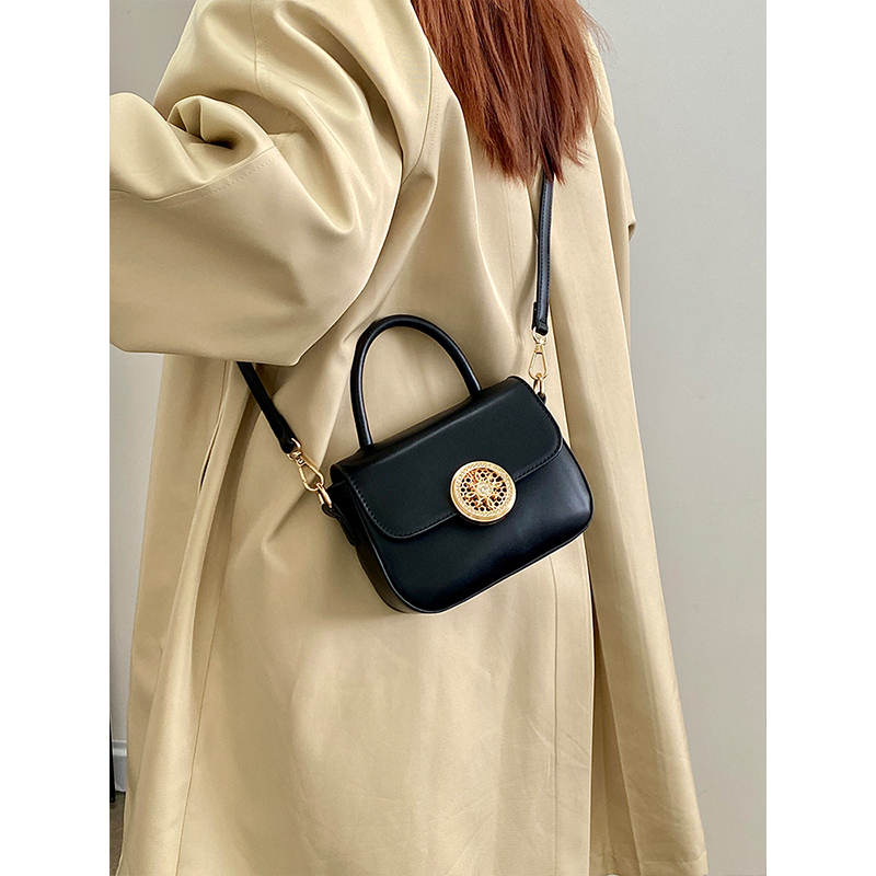 Women's Handheld Saddle Bag - Versatile Crossbody Bag for 2025, Chic Niche Design, Fashionable Small Bag