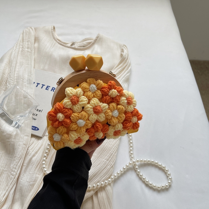 Women's Knitted Flower Pearl Chain Crossbody Shell Bag - Trendy 2025 Fashion Accessory, Perfect for Y2K and Casual Styles