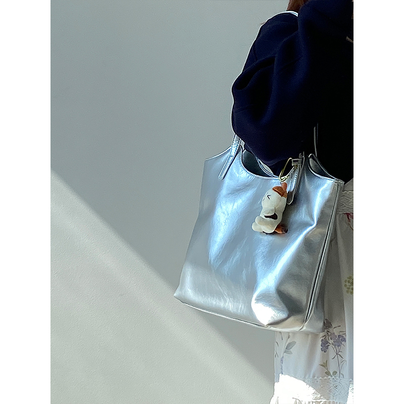 Women's Korean Style Silver Tote Bag - Trendy Large Capacity Commuter Shoulder Handbag for 2025