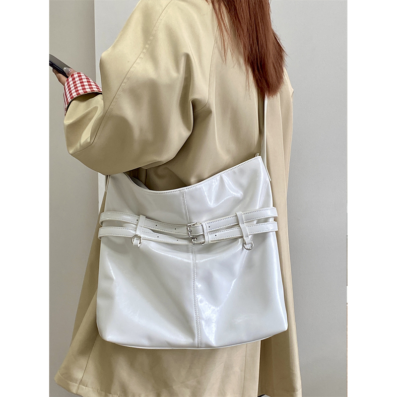 Women's Large Capacity Tote Bag - Korean Style Oil Leather Versatile Shoulder & Crossbody Bag for Everyday Use