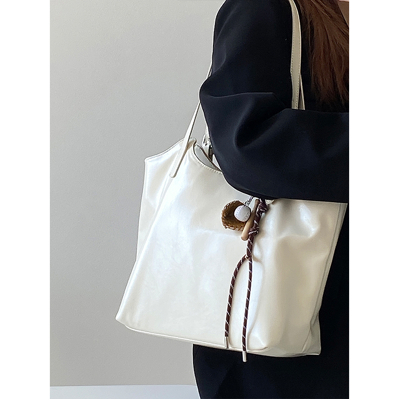 Women's Large Capacity Tote Bag - Korean Style Simple Versatile Commuter Shoulder Handbag for Everyday Use