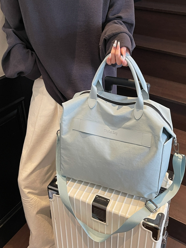 Women's Large Capacity Travel Bag - Lightweight Crossbody Sports Bag for Short Trips and Commuting