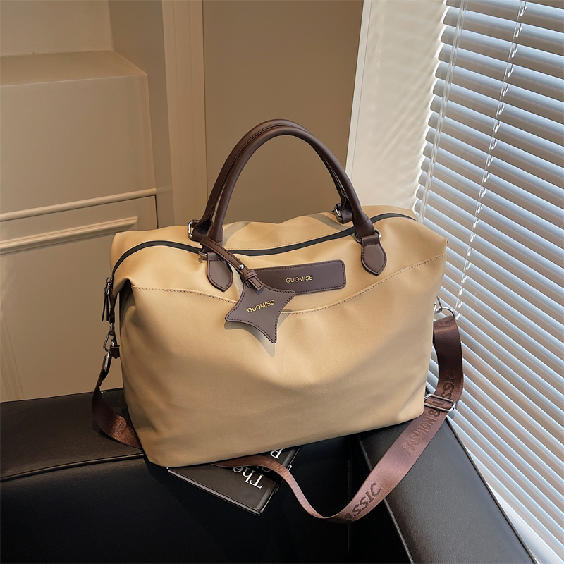 Women's Large Capacity Travel Bag - Versatile Gym Tote, Stylish Business Luggage for Short Trips, High-End Carry-On Bag