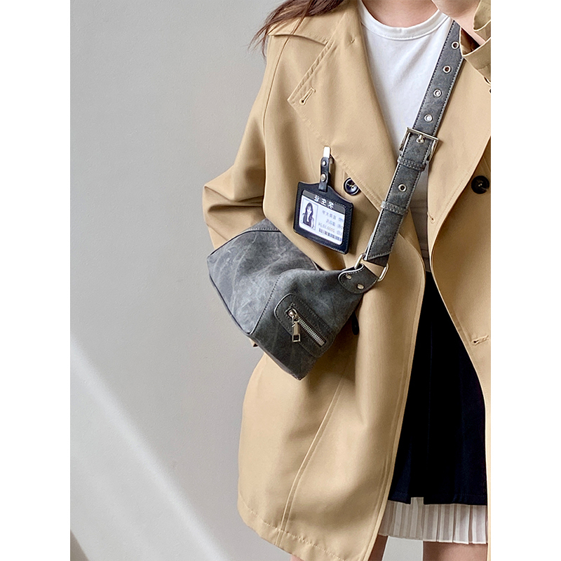 Women's Light Retro Motorcycle Pillow Bag - Trendy Crossbody Shoulder Bag for Versatile Style