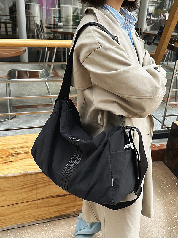 Women's Lightweight Large Capacity Sports Fitness Bag - Versatile Crossbody Travel Storage Shoulder Bag