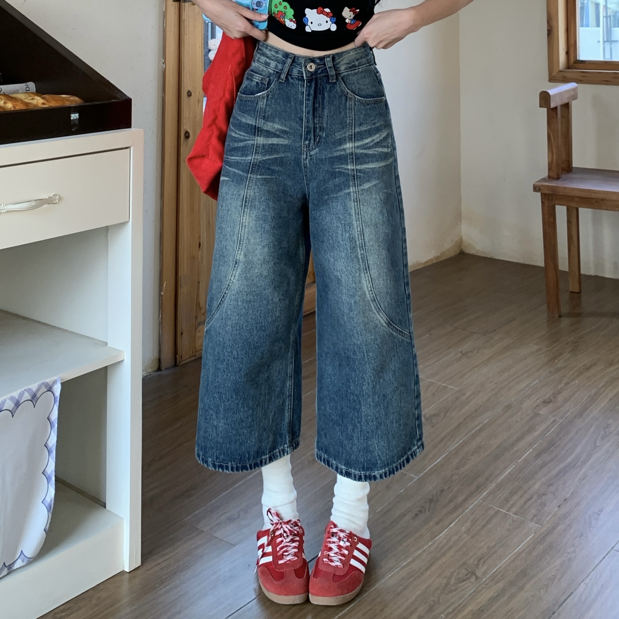 Women's Vintage Denim Wide-Leg Shorts - Loose Fit Eight-Point Style for Summer, Casual American Vintage Fashion