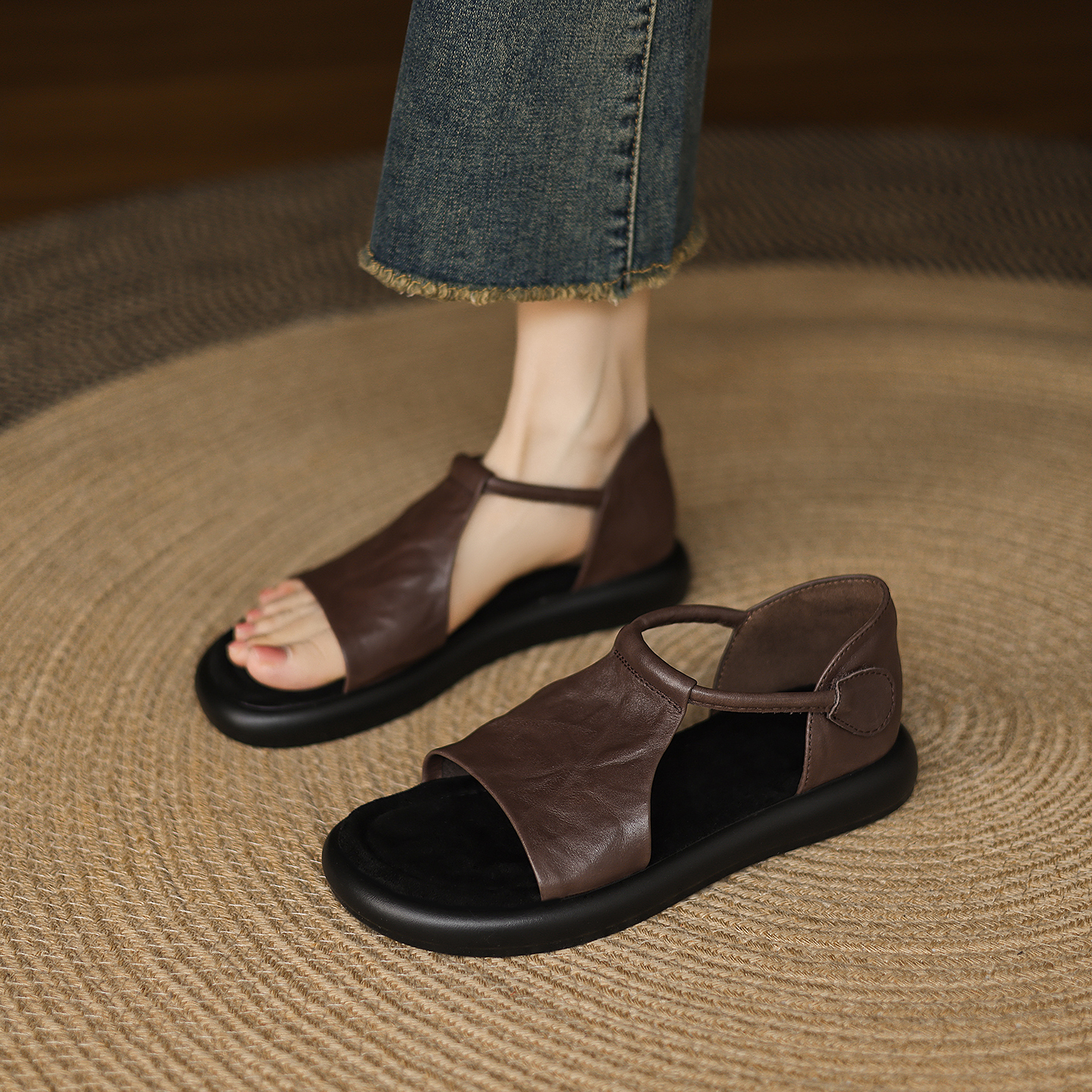 Women's Vintage French Thick-Soled Roman Sandals - Non-Luxury Genuine Leather Open-Toe Round Toe Summer 2025 Footwear