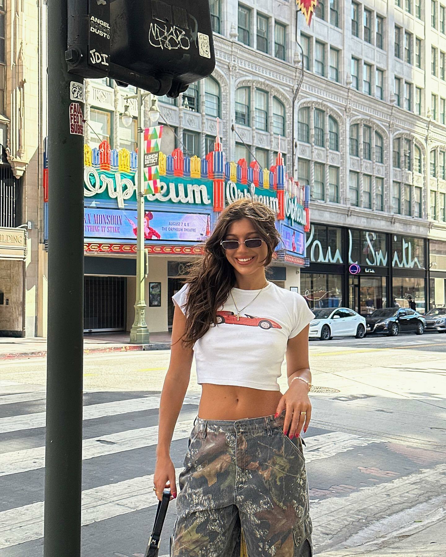Y2K American Retro White Short Sleeve T-Shirt for Women, Slim Fit, Sweet and Spicy Design, Millennial Style