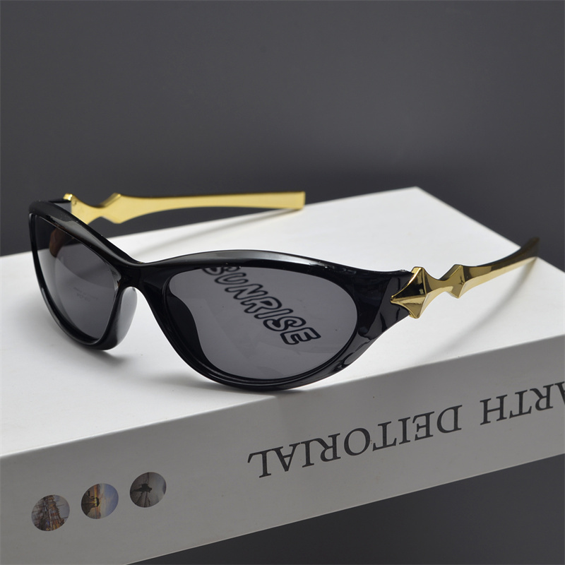 Y2K Futuristic Star-Decorated Sunglasses for Men and Women, Trendy Retro Punk Hip-Hop Cycling Eyewear