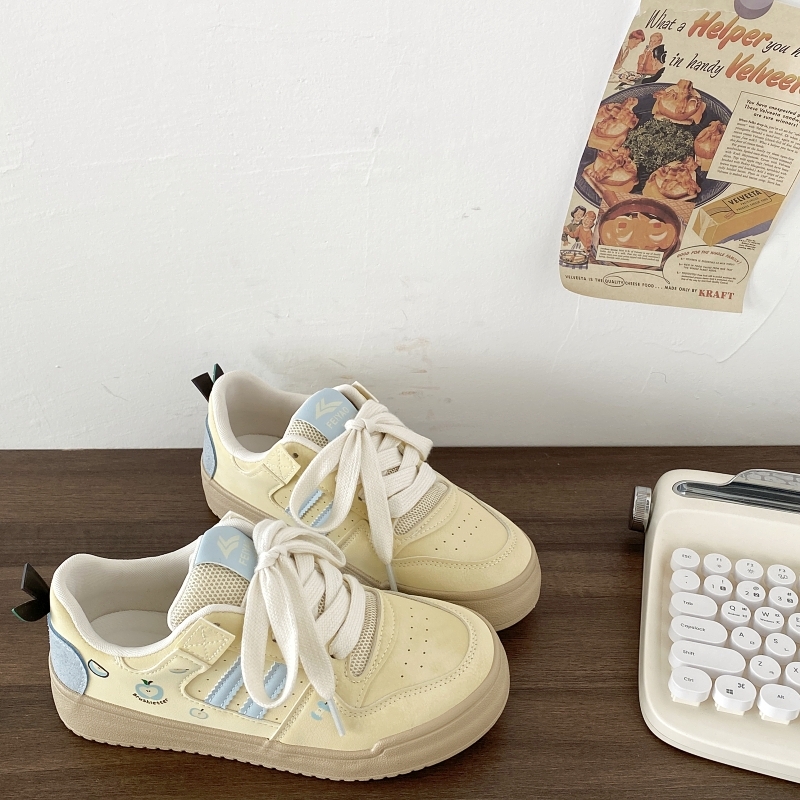 Yellow Apple Graffiti Platform Sneakers for Women - 2025 Retro Thick-Soled Casual Sports Shoes