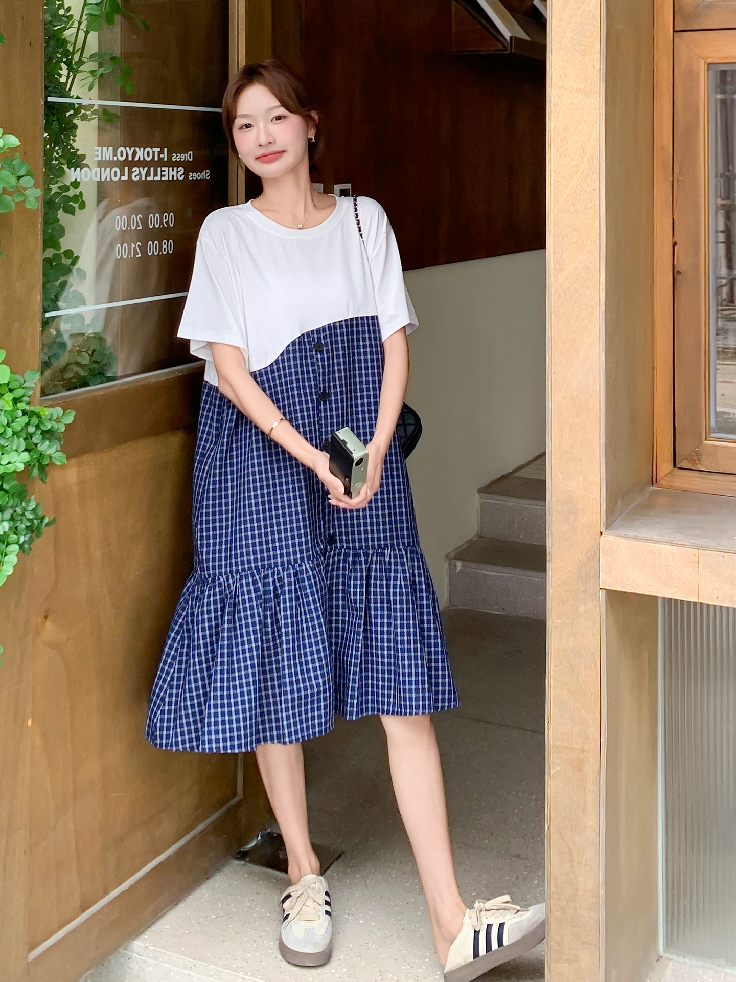 2025 Summer Women's College Style Plaid Patchwork T-Shirt Dress, Loose A-Line Design, Age-Reducing Fit for Petite Sizes, Korean Style