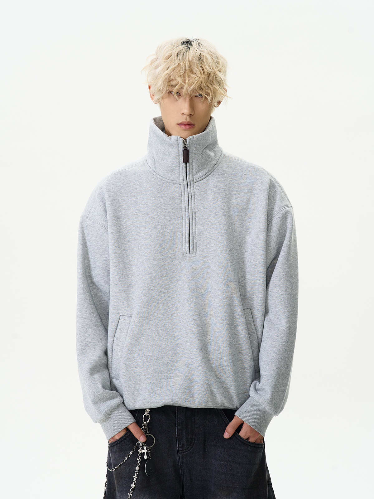 American High Street Half-Zip Fleece-Lined Stand Collar Sweatshirt for Men and Women - Versatile Casual Outerwear