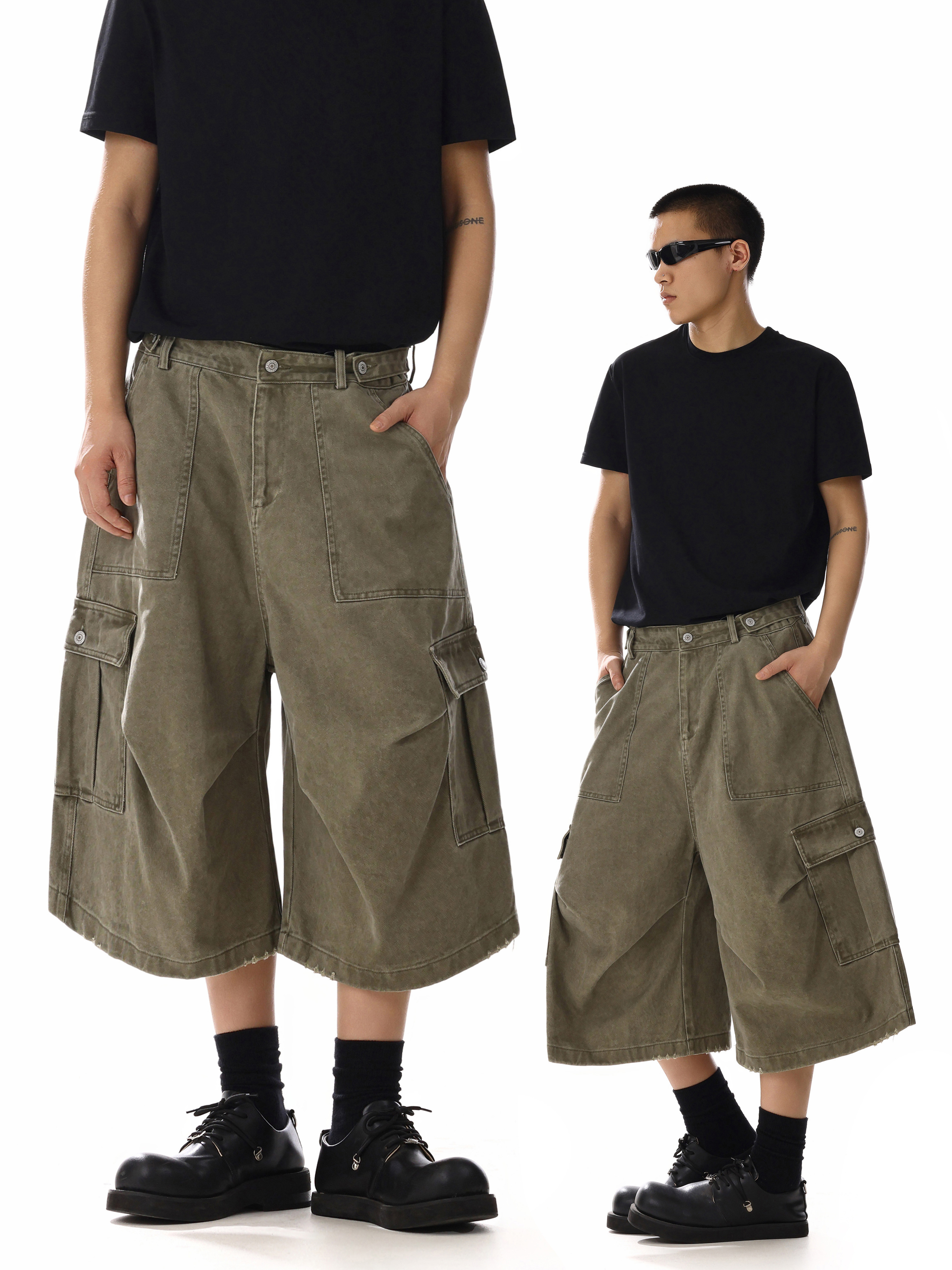 American Retro Army Green Denim Shorts for Men & Women - Pleated, Multi-Pocket, Versatile Loose-Fit Cropped Workwear