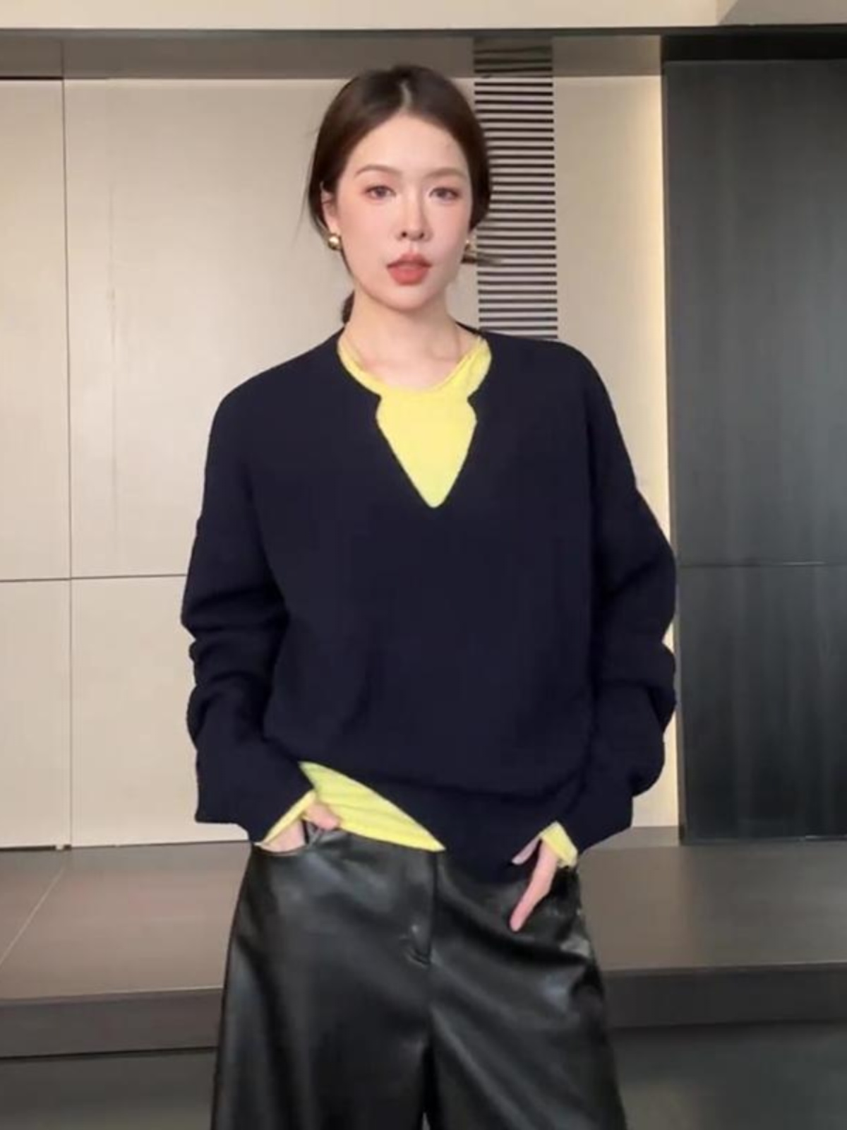 American Retro V-Neck Loose Pullover Sweater for Women - Chic Long Sleeve Knit Top for Autumn Winter Fashion