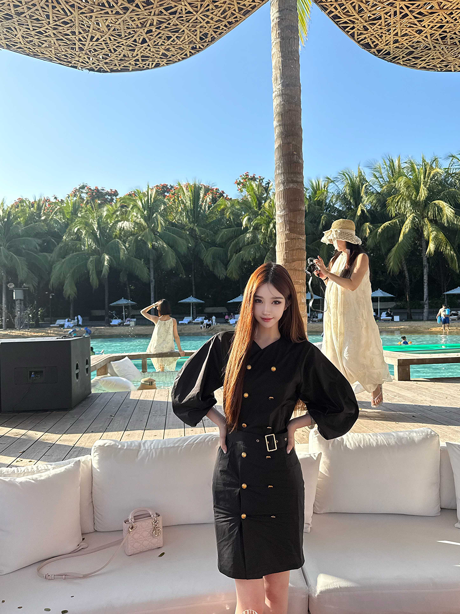 Artistic Long Sleeve Little Black Dress for Women - Hepburn Style, Unique Design, 2025 Spring/Summer Collection