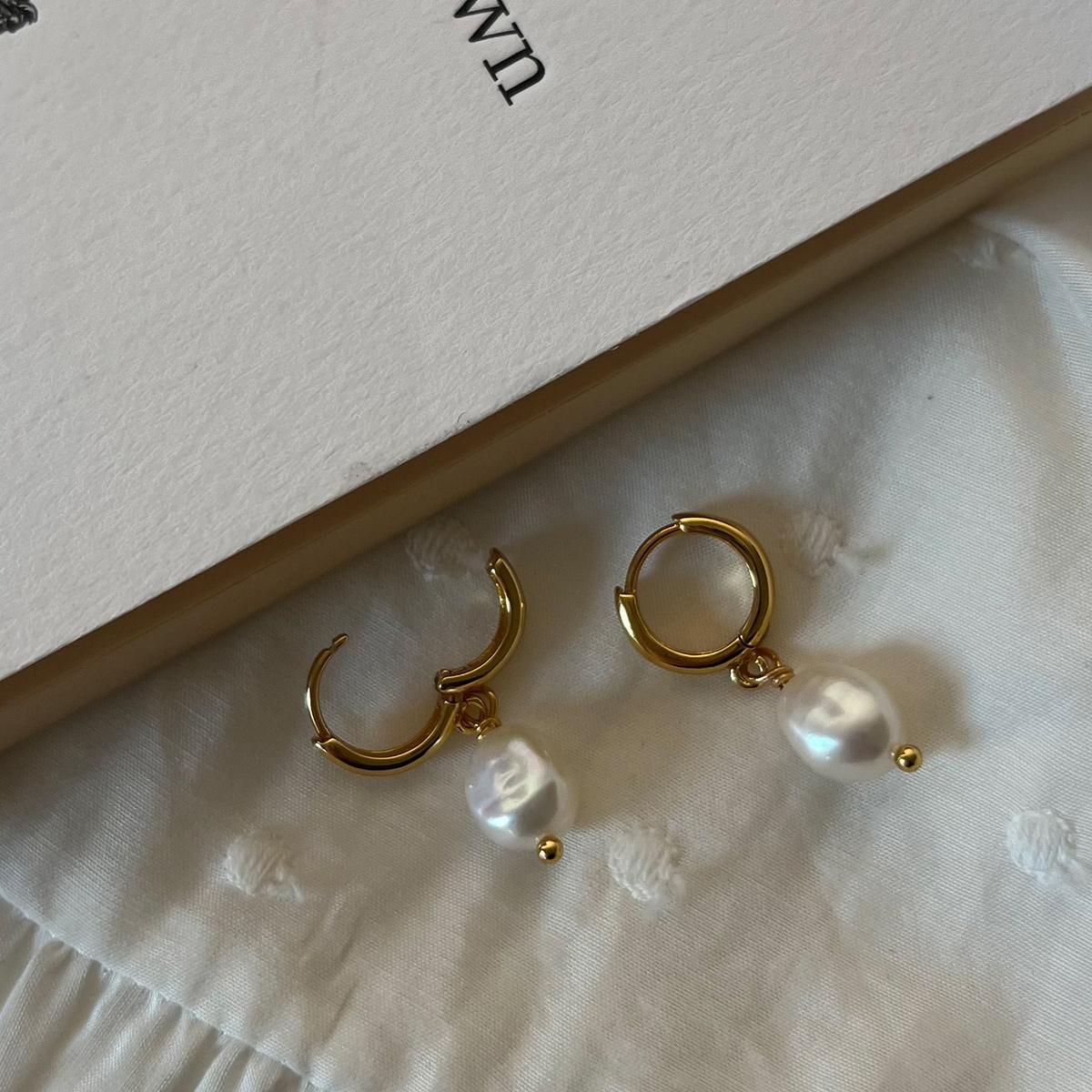 Baroque Freshwater Pearl Stud Earrings for Women, Irregular Vintage Style, Elegant Ear Accessories for Timeless Fashion
