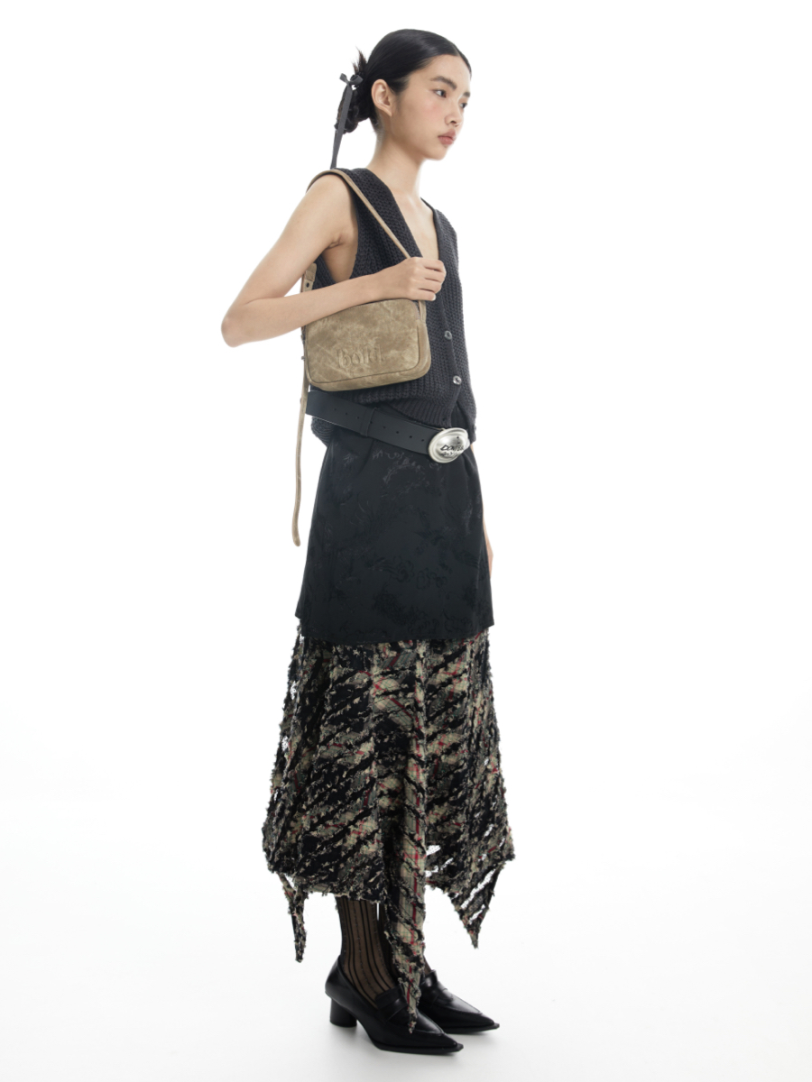 Bold Leather Small Square Bag - NewJeans Series, Chic Design, Trendy 90s Inspired Fashion Accessory