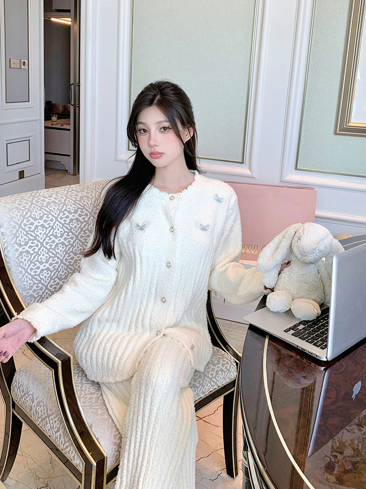 Butterfly Half-Sleeve Velvet Pajamas Set - Thick Coral Fleece Homewear for Women - Cozy Autumn Winter 2025 Style