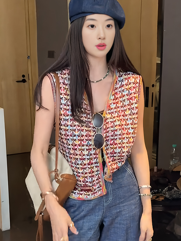 Chic Sleeveless Vest Top for Women - Summer Slimming Layering Tank, Versatile Fashion Essential
