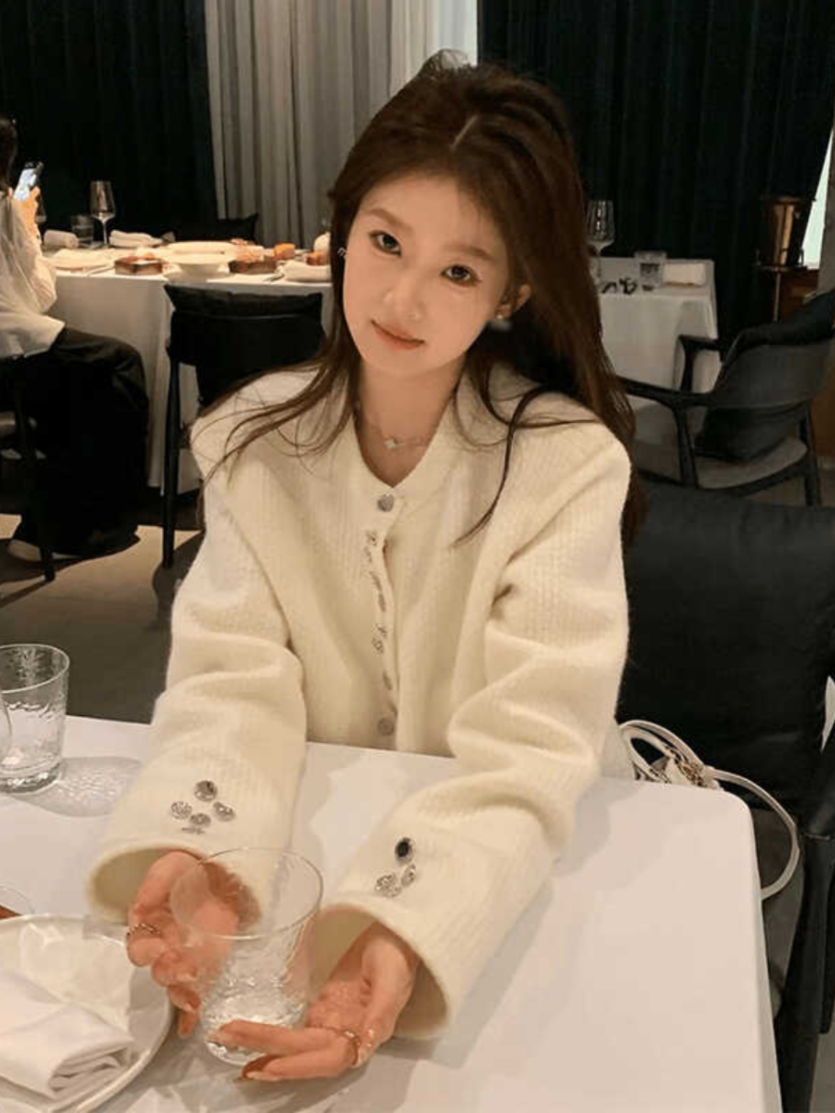 Chic Women's Short Cardigan Jacket, Korean Style, Elegant Round Neck, Loose Fit, High-Quality for Early Autumn Fashion