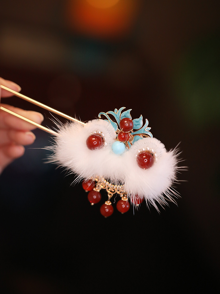 Children's U-Shaped Hairpin - Fluffy Cute Lion Design, Classical Chinese Style Hair Accessory for Festive Occasions