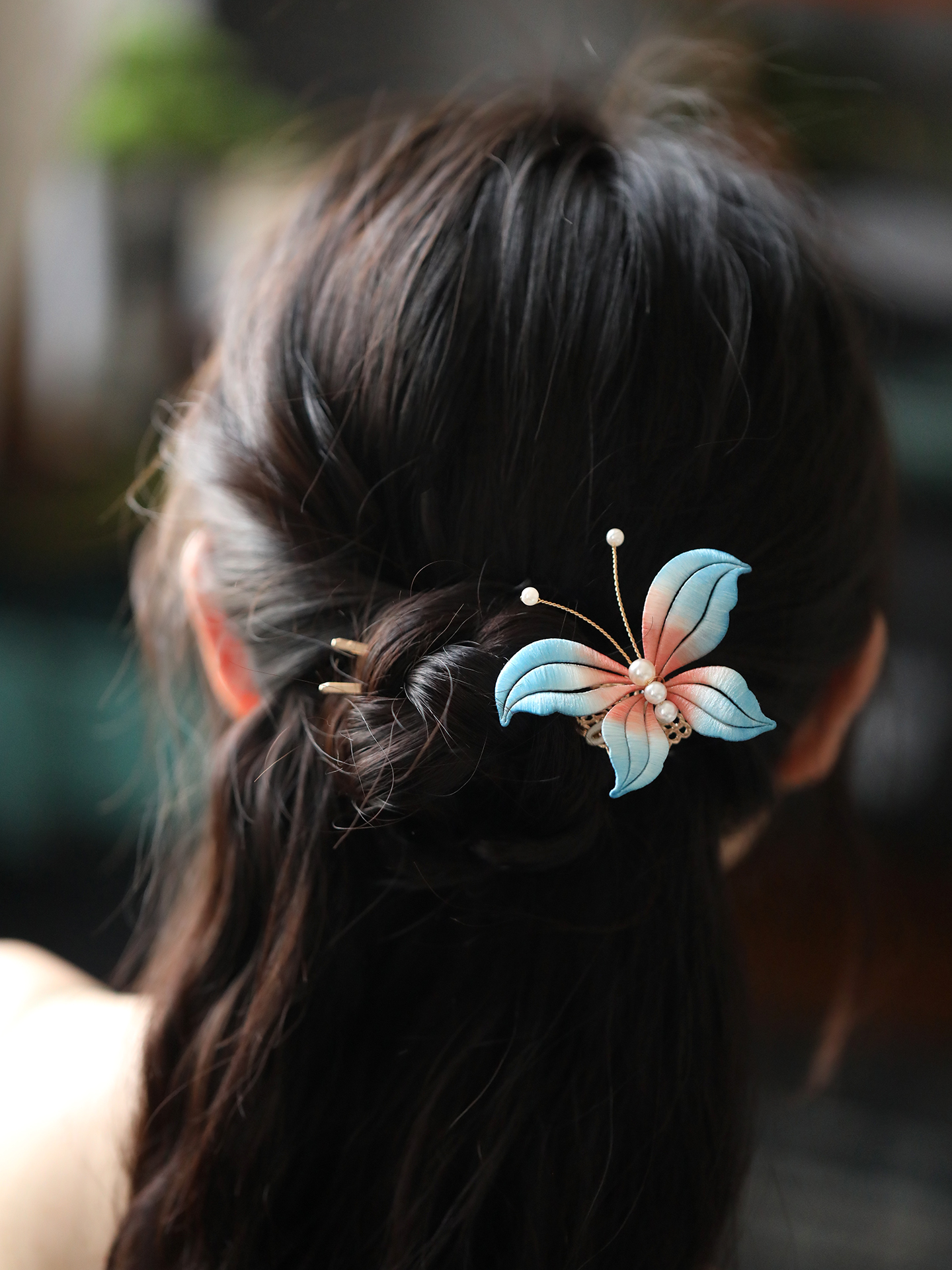 Chinese-Style Butterfly Flower Hairpin for Cheongsam, Super Fairy Side Bun Clip, Ancient National Wind Accessory for Girls