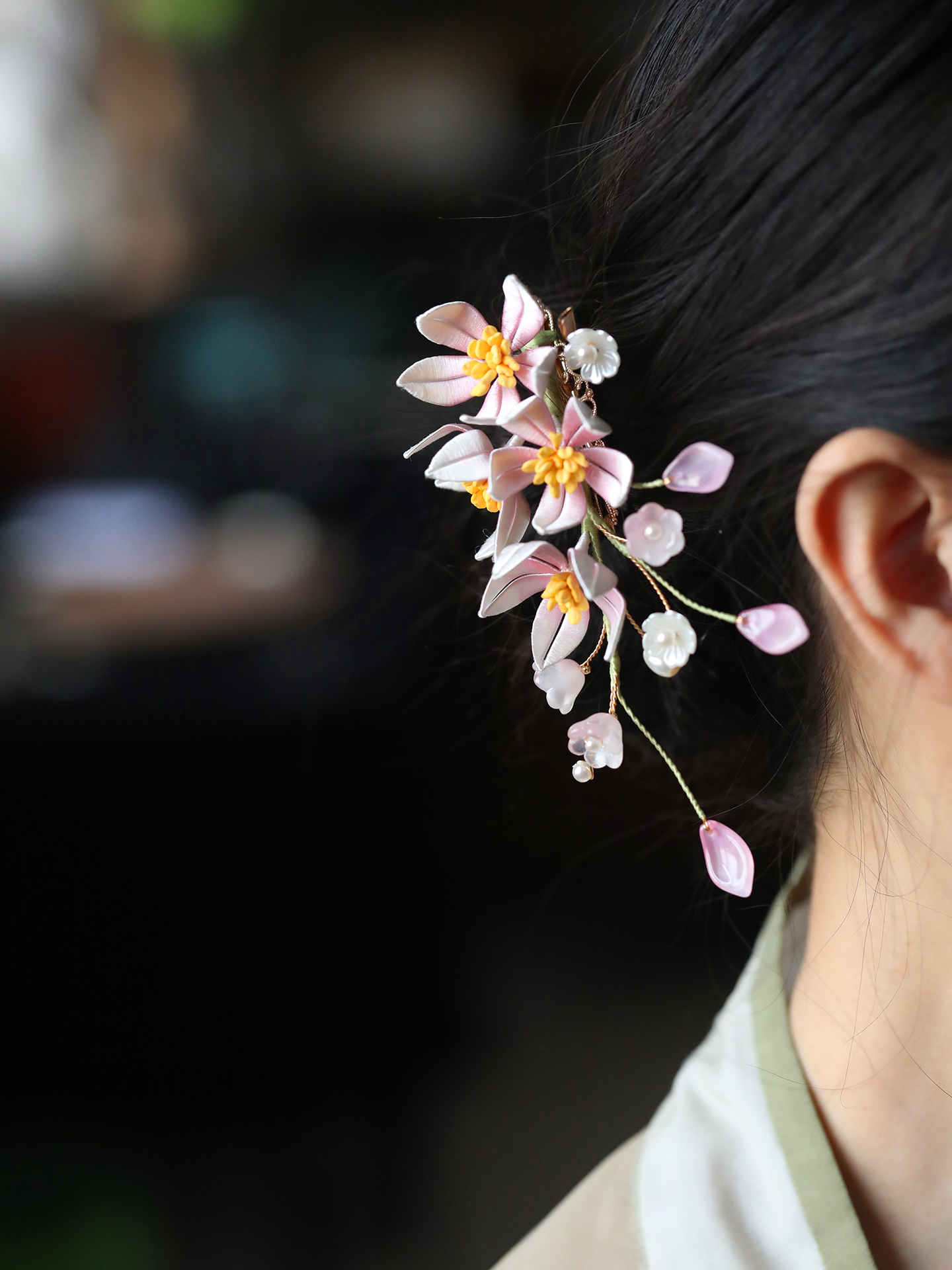 Chinese Style Floral Hairpin Headdress - Hanfu Accessory for Qipao, Daily Updo, Pink Flower-Wrapped Hair Clip
