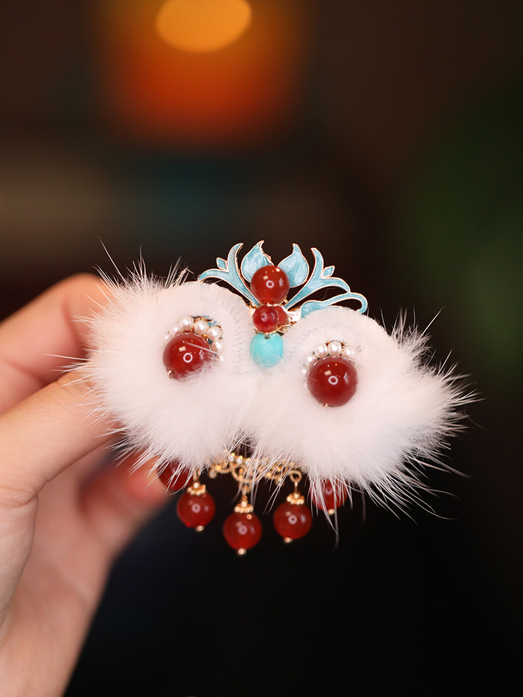 Chinese-Style Lion Hairpin Side Clip, Cute Fluffy Hanfu Headwear for Autumn Winter, Ancient Style Accessories for Little Girls