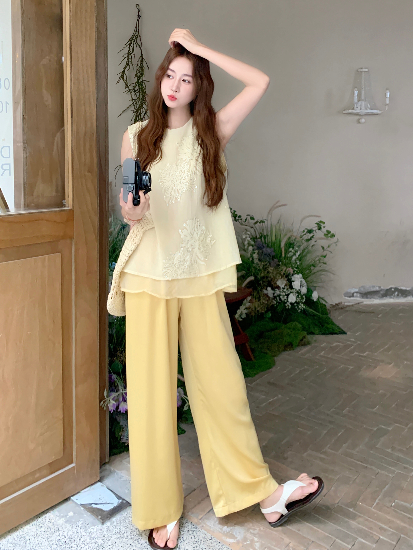 Chinese-Style Printed Vest and Wide-Leg Pants Set for Women - 2025 Summer Gentle Look for Petite Figures - Chic Two-Piece Outfit