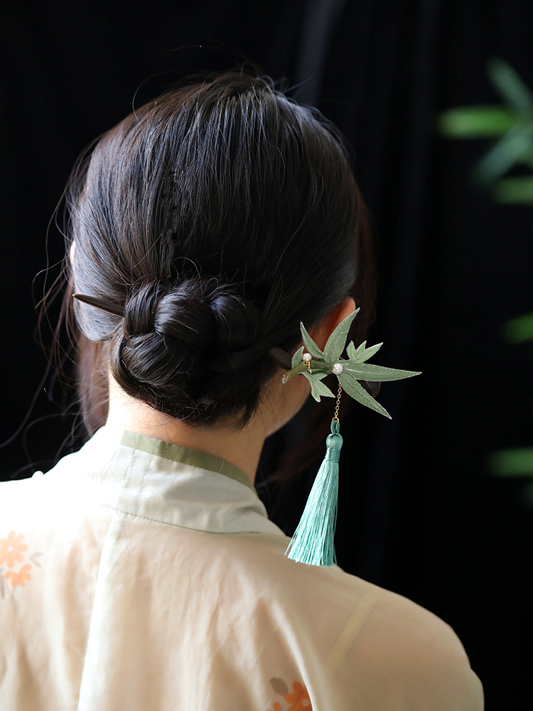 Chinese-Style Qipao Hairpin with Embroidered Bamboo Leaves, Flowing Tassel, Hanfu Accessory, National Style Hair Accessory