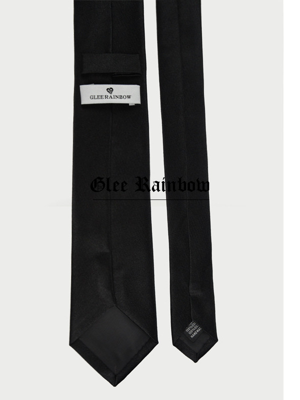 Classic Black Silk Tie for Men and Women, 7cm Wide, Timeless Design, Versatile Accessory for Any Occasion
