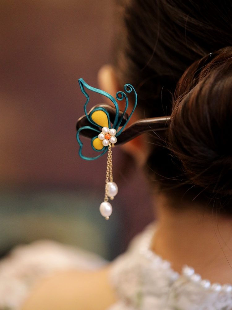 Classical Chinese Style Butterfly Hairpin with Step-Shake Tassel, Wooden Qipao Hairpin for Bun, Black Sandalwood Accessory