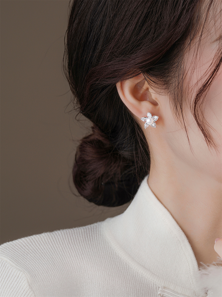 Classy Flower Pearl Earrings for Women - Light Luxury Zirconia Sterling Silver Studs, High-End Floral Design