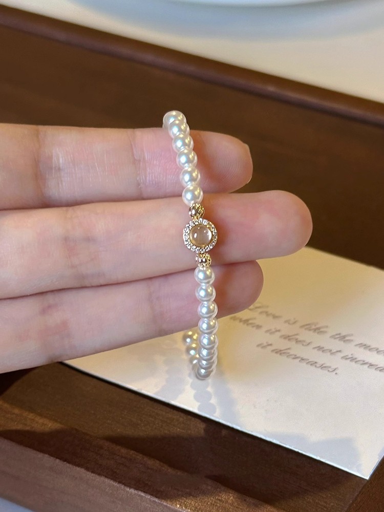 Classy French Design Jade and Austrian Pearl Brooch - High-End Natural Water Foam Jewelry
