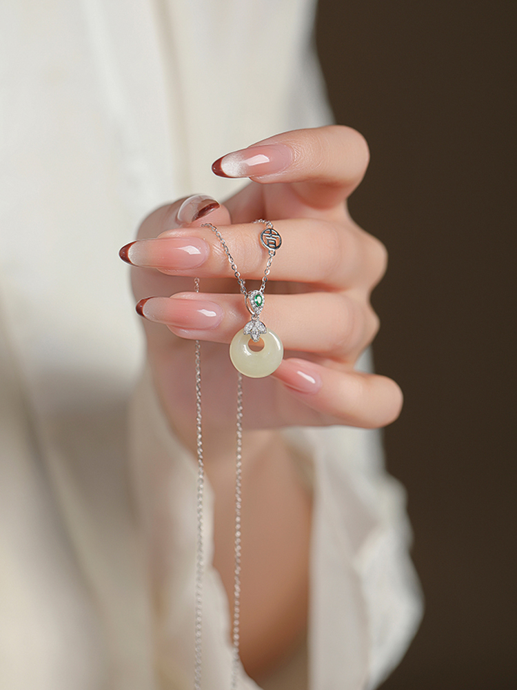 Classy Pi Xiu Pendant Necklace for Women, Hetian Jade & 925 Silver Chain, High-End Jewelry, Elegant Accessory for Special Occasions