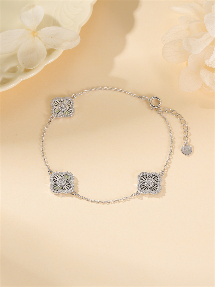 Classy S925 Sterling Silver Clover Brooch Bracelet for Women, Light Luxury High-End Fashion Accessory