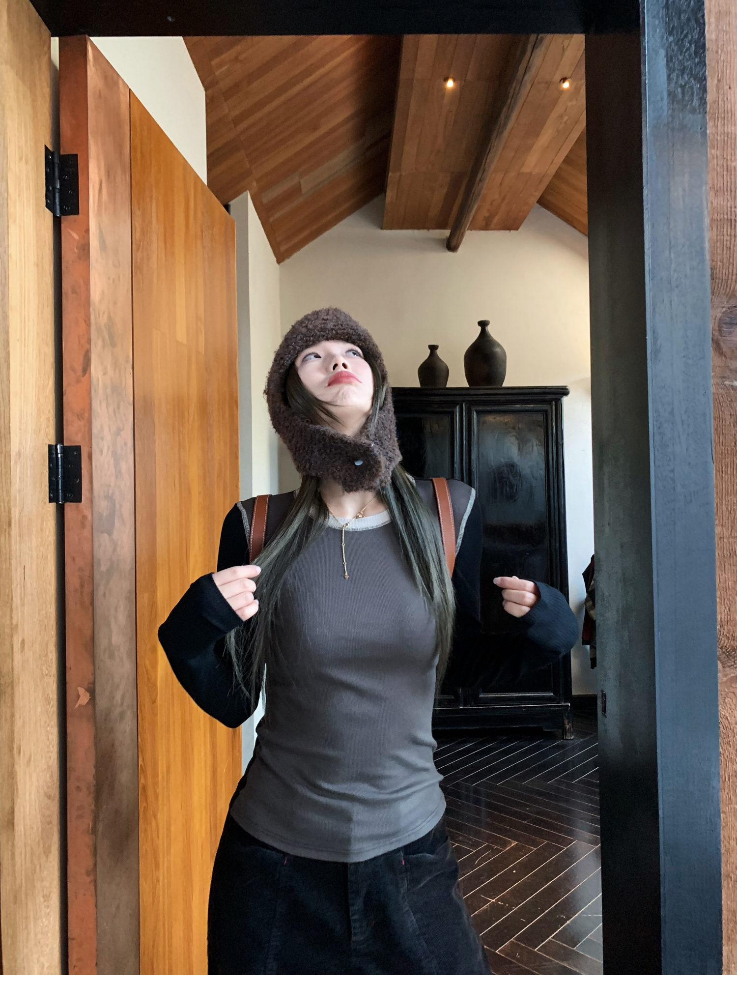 Color-Block Knitted Long Sleeve T-Shirt for Women - Soft and Cozy Layering Essential, Trendy Aesthetics for Fall/Winter 2025