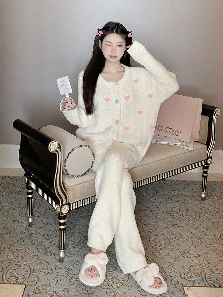 Cozy Love Heart Velvet Pajama Set for Women - Thick Coral Fleece Winter Loungewear - 2025 Autumn Style for Indoor & Outdoor Comfort