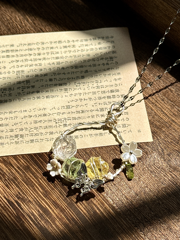 Crystal Raw Stone Macrame Necklace - Versatile Bohemian Jewelry for Unique Style