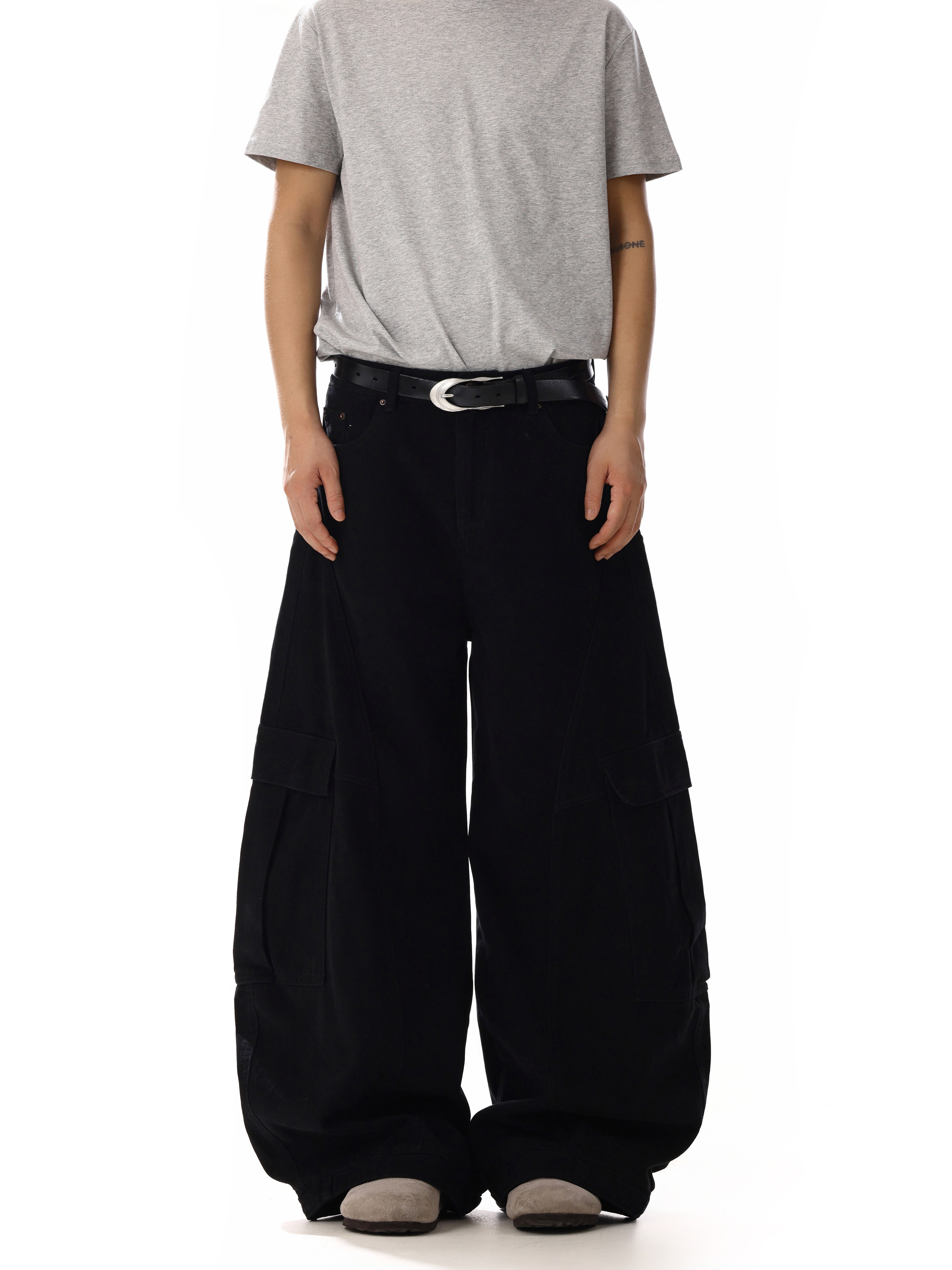 Deconstructed Black Wide-Leg Curved Knife Jeans for Men and Women - Retro Loose Casual Niche Work Pants