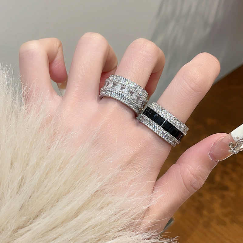 Diamond-Studded Wide Ring for Women - Luxurious Personalized Square Sugar Ring - High-End Fashion Jewelry 2025