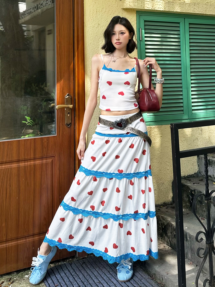 Eccentric Girl Sweet and Salty Heart Print Lace Splicing Camisole and Low Waist Skirt Set for Vacation - Y2K Style
