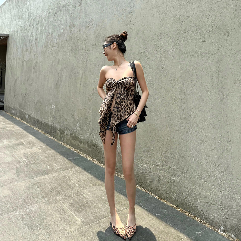 Eccentric Off-Shoulder Leopard Print Camisole Top - Retro Slim-Fit Versatile Women's Short Top - Y2K Fashion Favorite