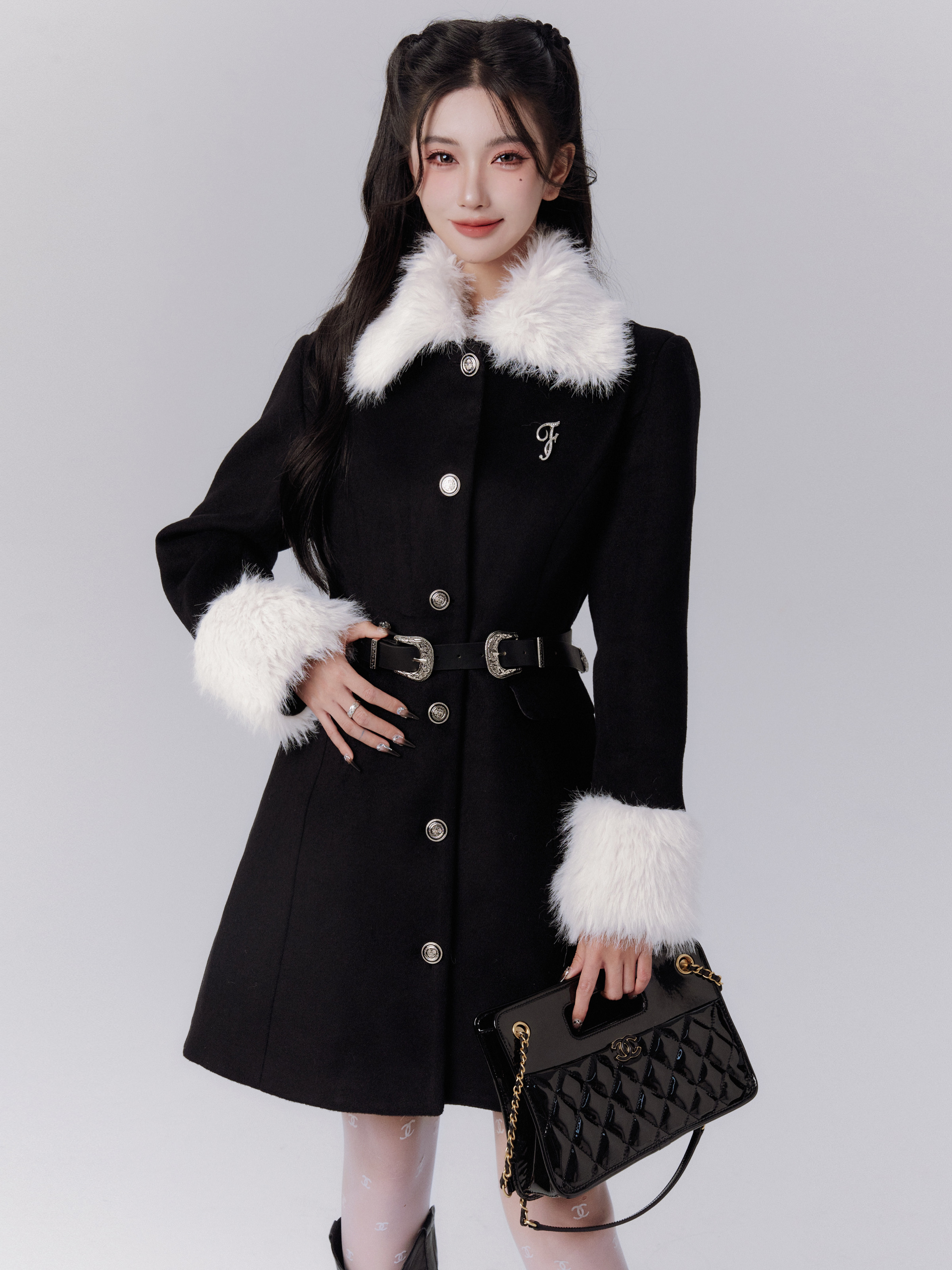 Elegant Black Swan Wool Coat with Fur Collar - High-Quality Winter Outerwear for Chic Style