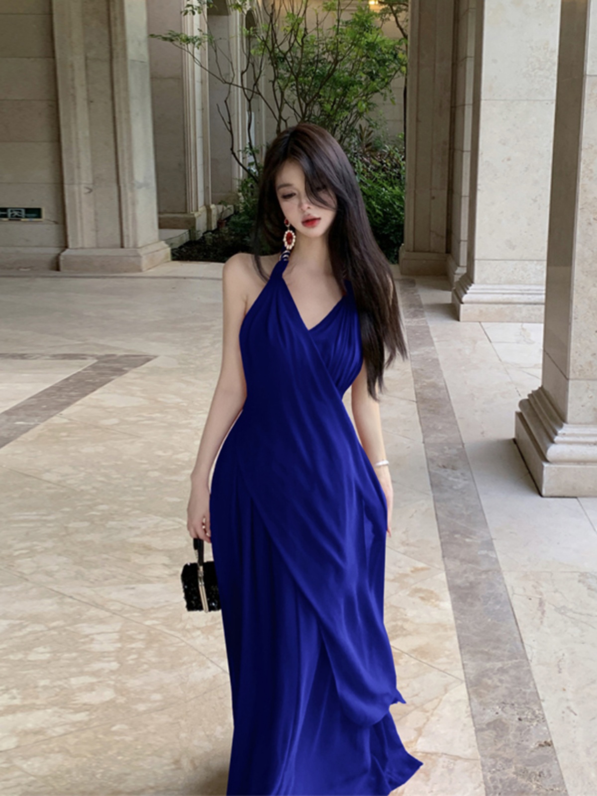 Elegant Blue Halter Chiffon Long Dress with Draped Effect - Floor-Length Vacation Style Gown for Women
