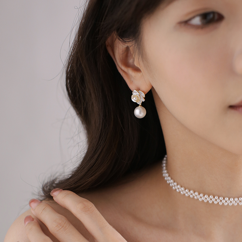 Elegant Camellia Pearl Stud Earrings for Women - Unique Floral Design, Sophisticated Style for 2025 Fashion Trends