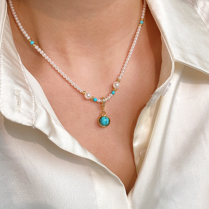 Elegant French-Style Turquoise Pendant Necklace for Women - Pearl Beaded Collarbone Chain, Light Luxury Accessory
