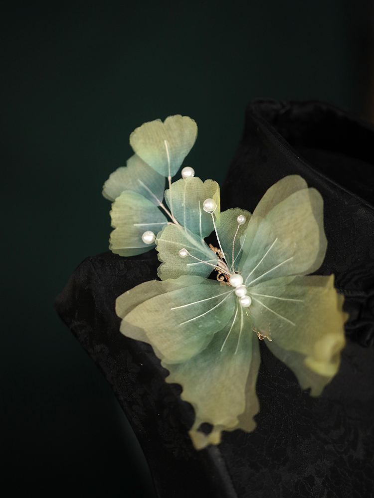 Elegant Silk Embossed Butterfly Hanfu Hairpin Side Clip - Fairy-like Ancient Style Hair Accessory for Girls